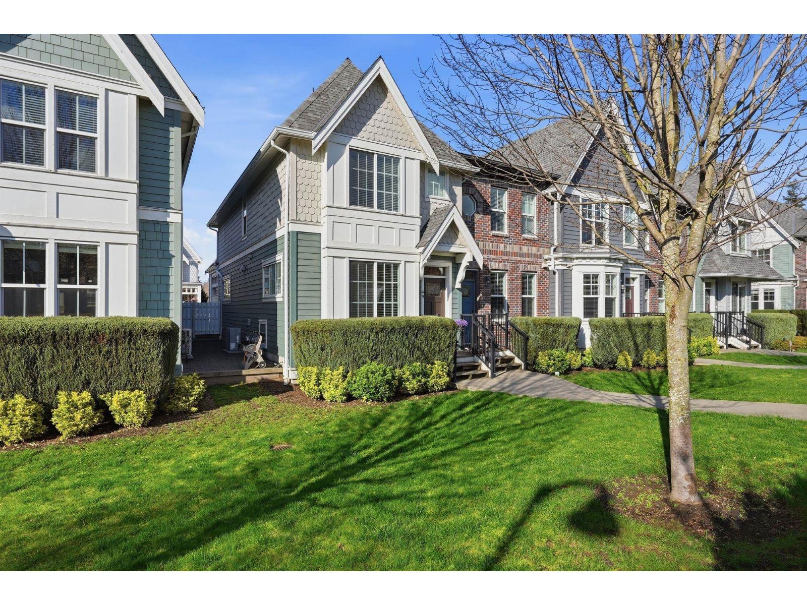 49 45462 TAMIHI WAY, Garrison Crossing, Chilliwack