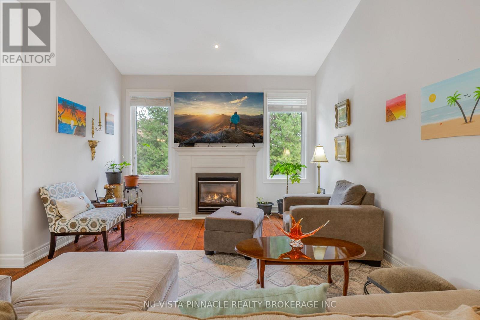 #10 19 HILLSIDE DRIVE E - 7