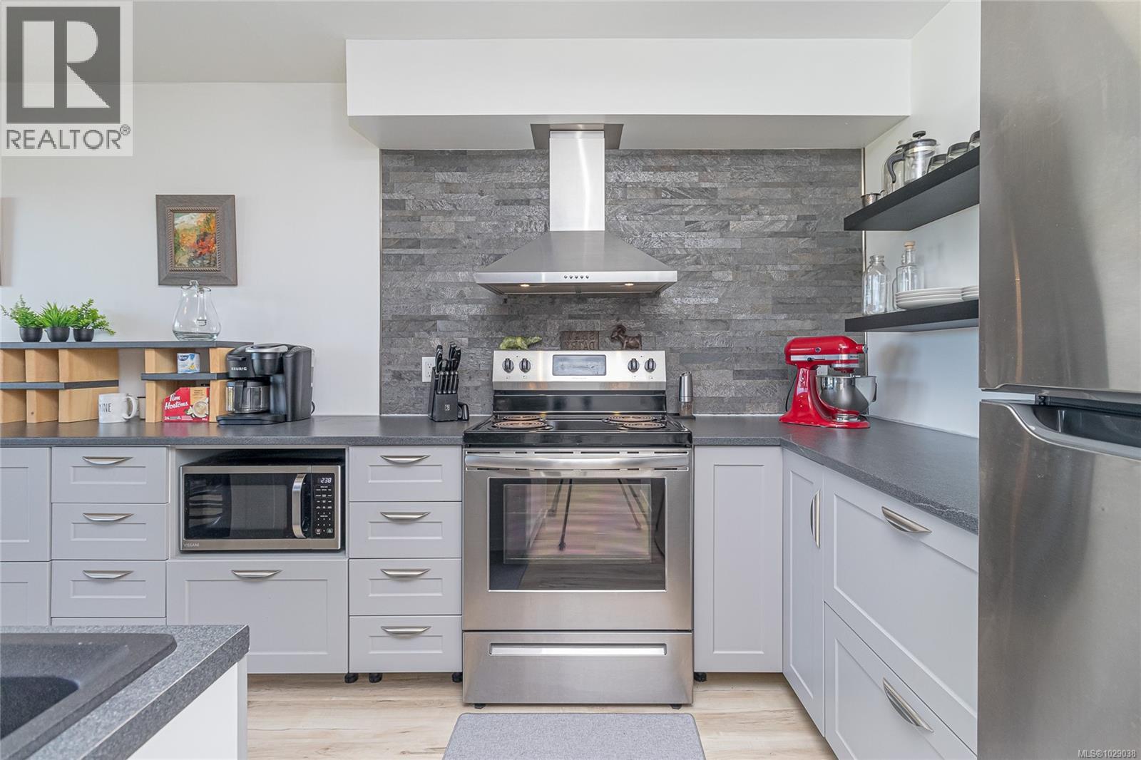 107 9916 Daniel St, Chemainus