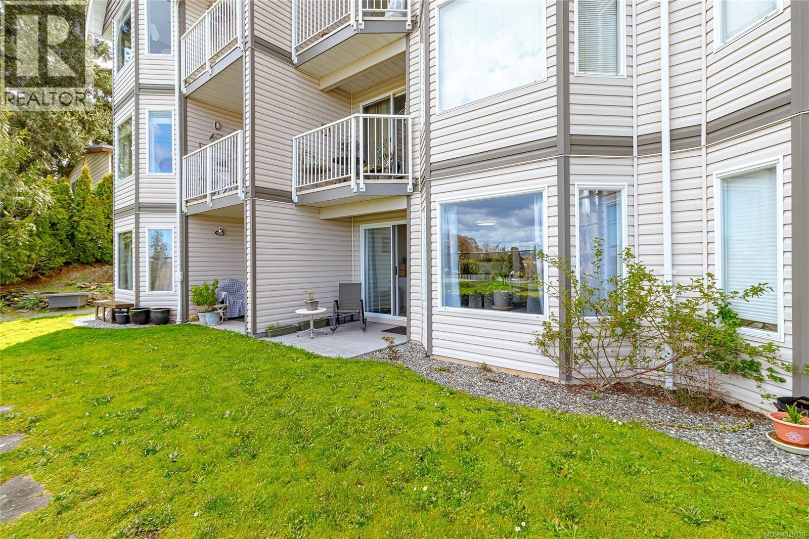 107 9916 Daniel St, Chemainus