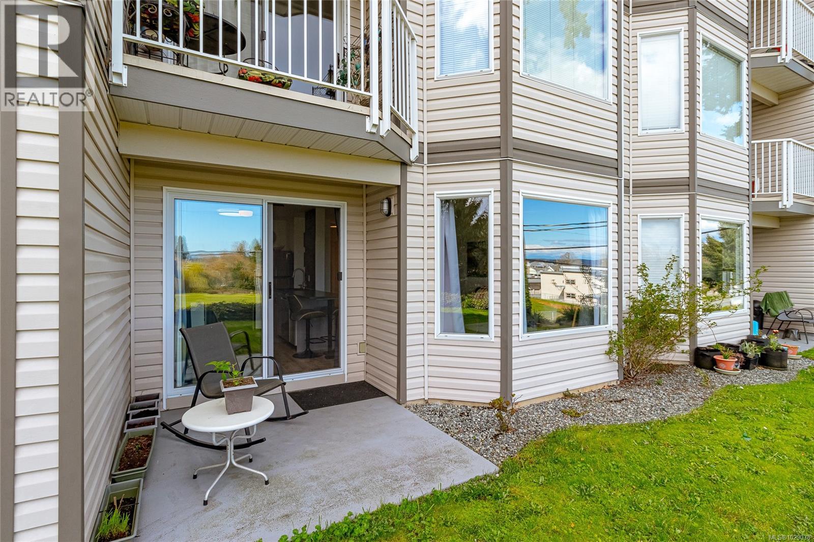 107 9916 Daniel St, Chemainus