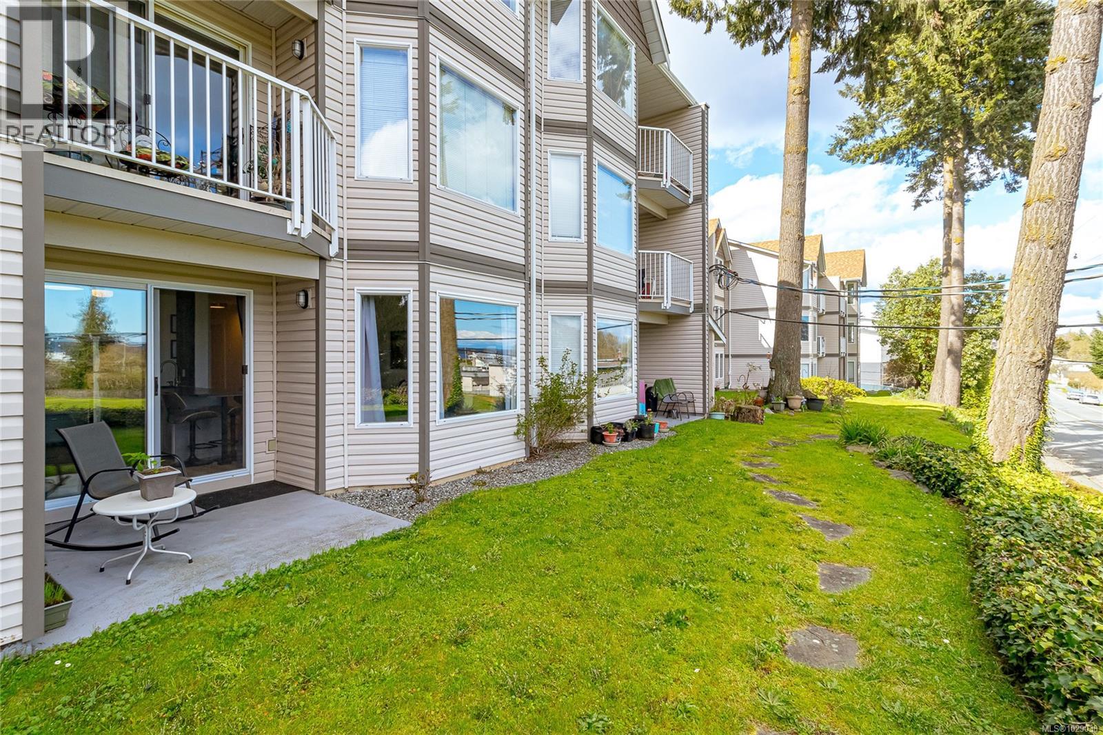 107 9916 Daniel St, Chemainus