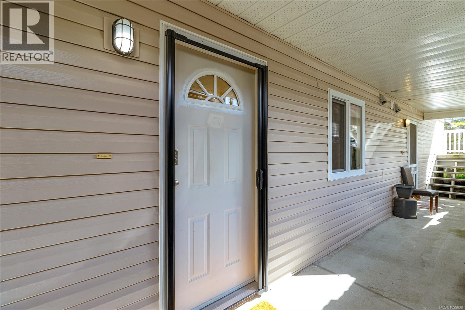 107 9916 Daniel St, Chemainus