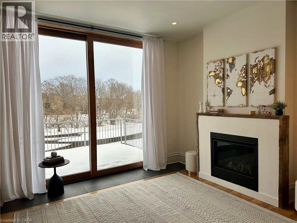 73 GRAND RIVER Street N