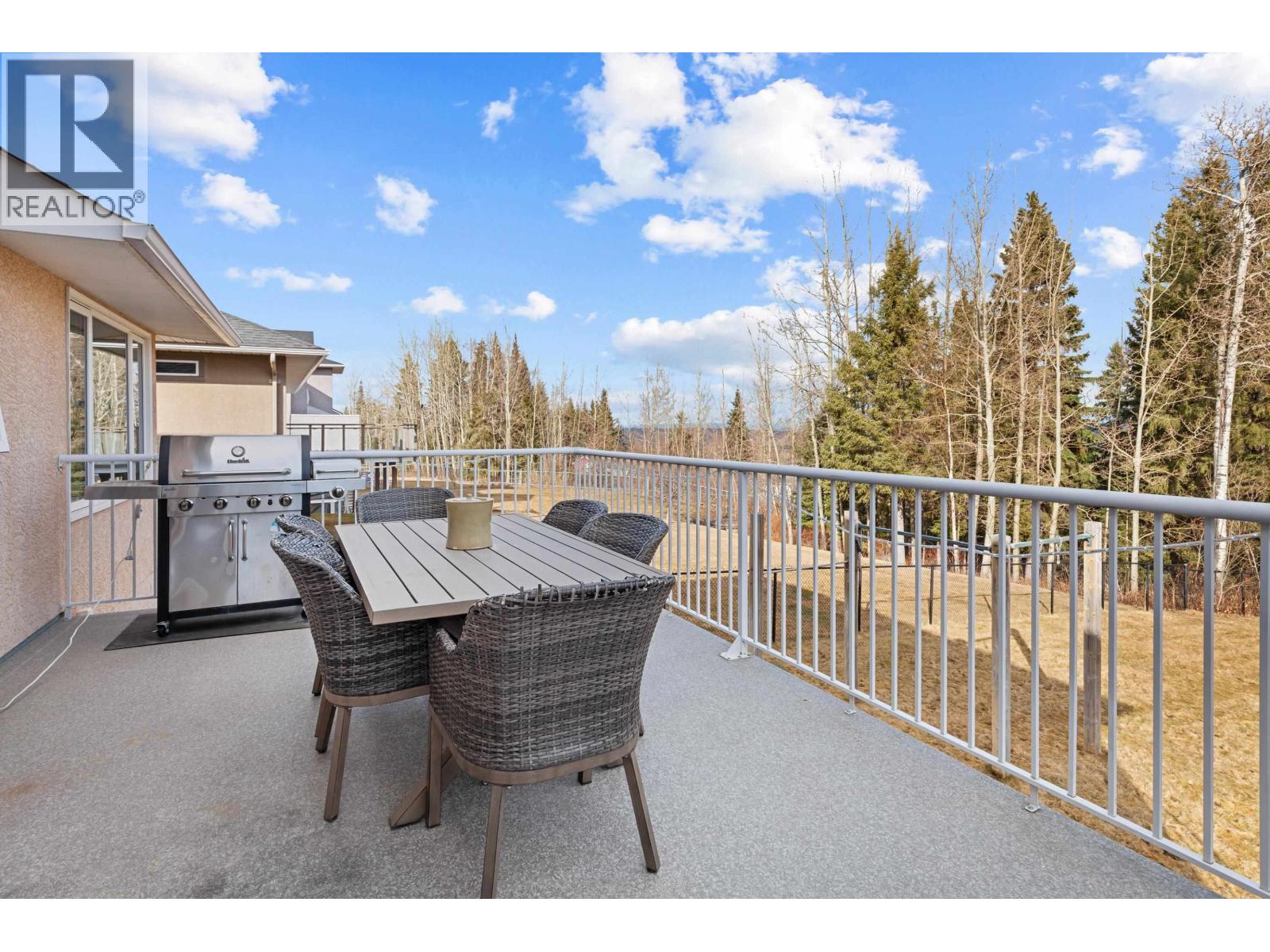 6724 WESTMOUNT DRIVE - 32