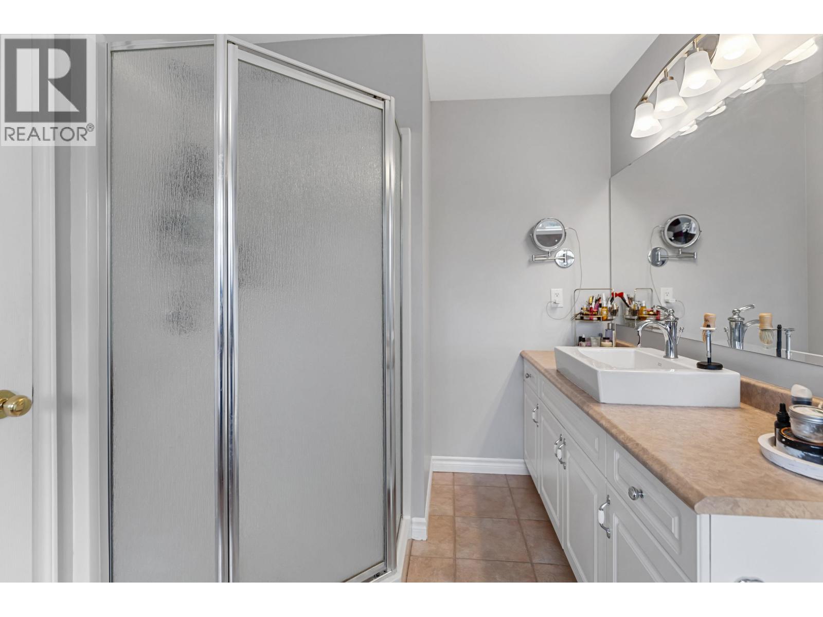 6724 WESTMOUNT DRIVE - 14