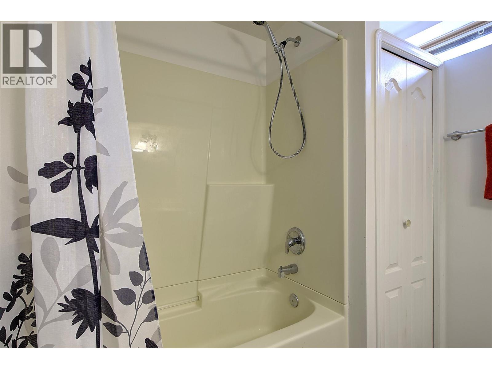 105 1855 Leckie Road, Kelowna