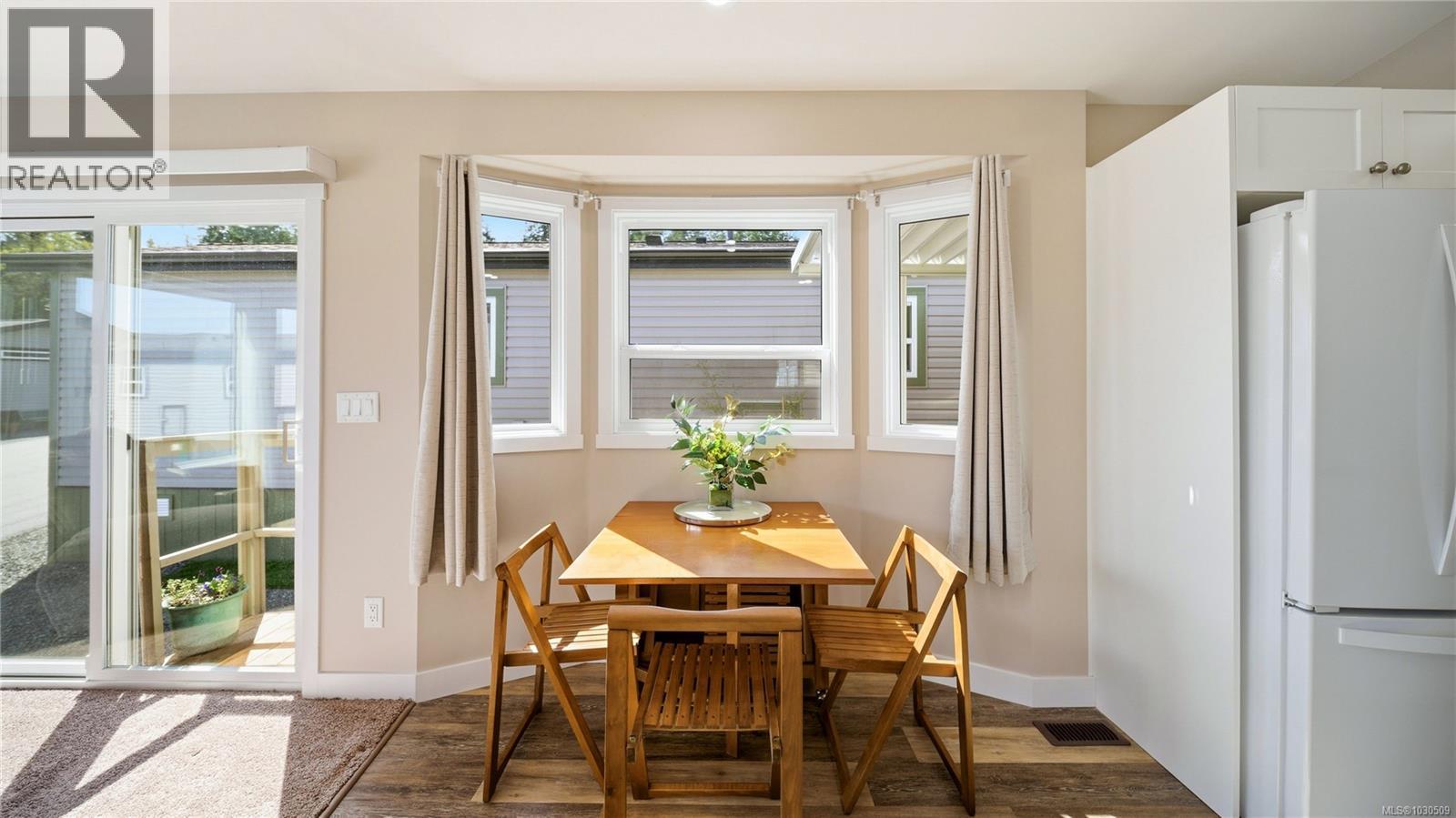 #511 747 OLD PLACE RD - 17