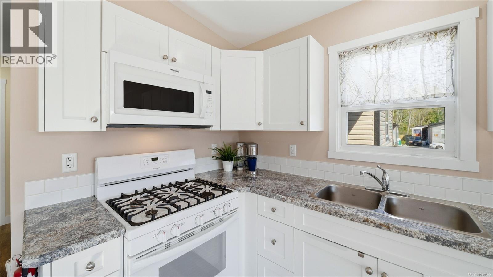 #511 747 OLD PLACE RD - 15