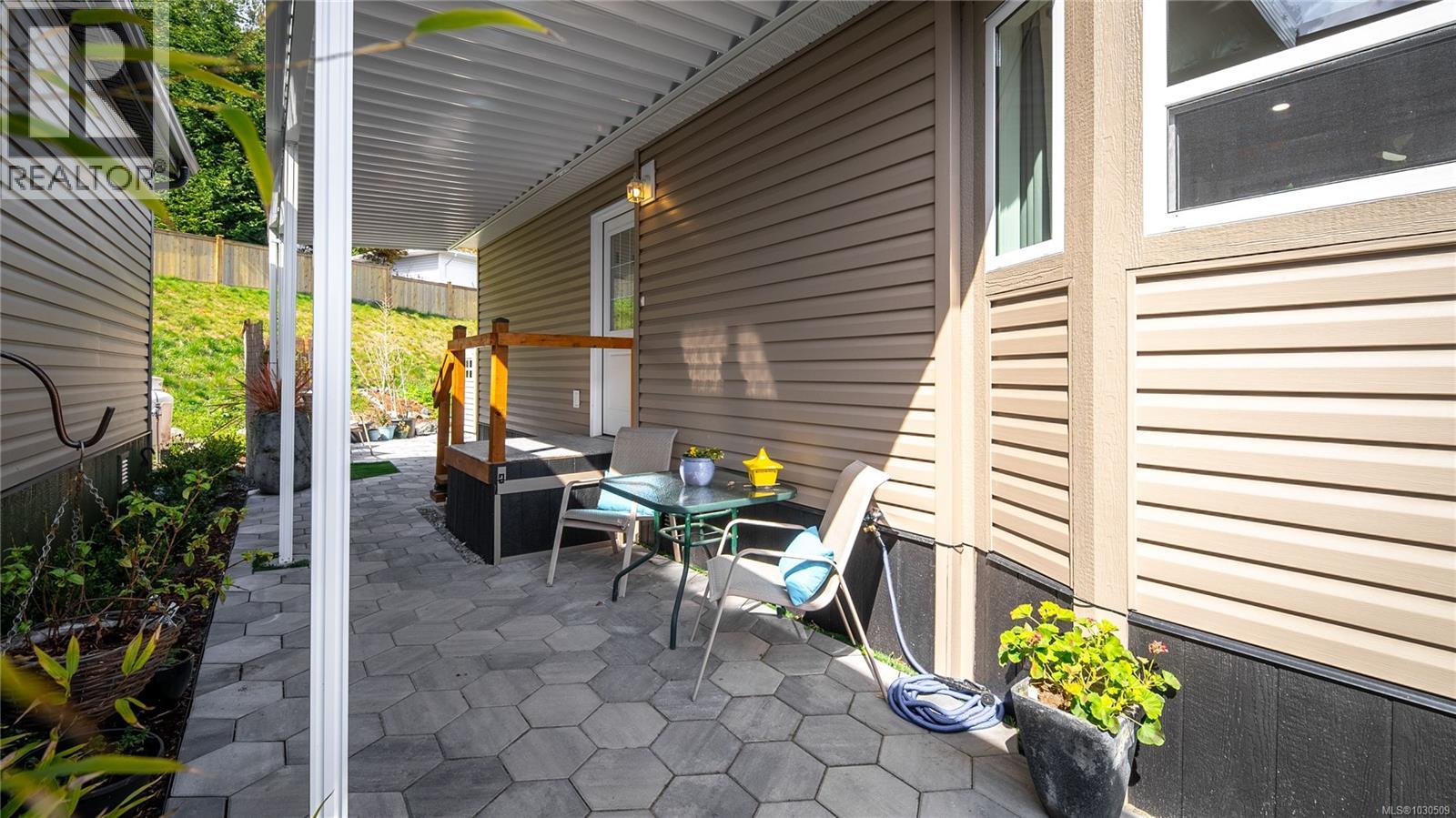 #511 747 OLD PLACE RD - 4