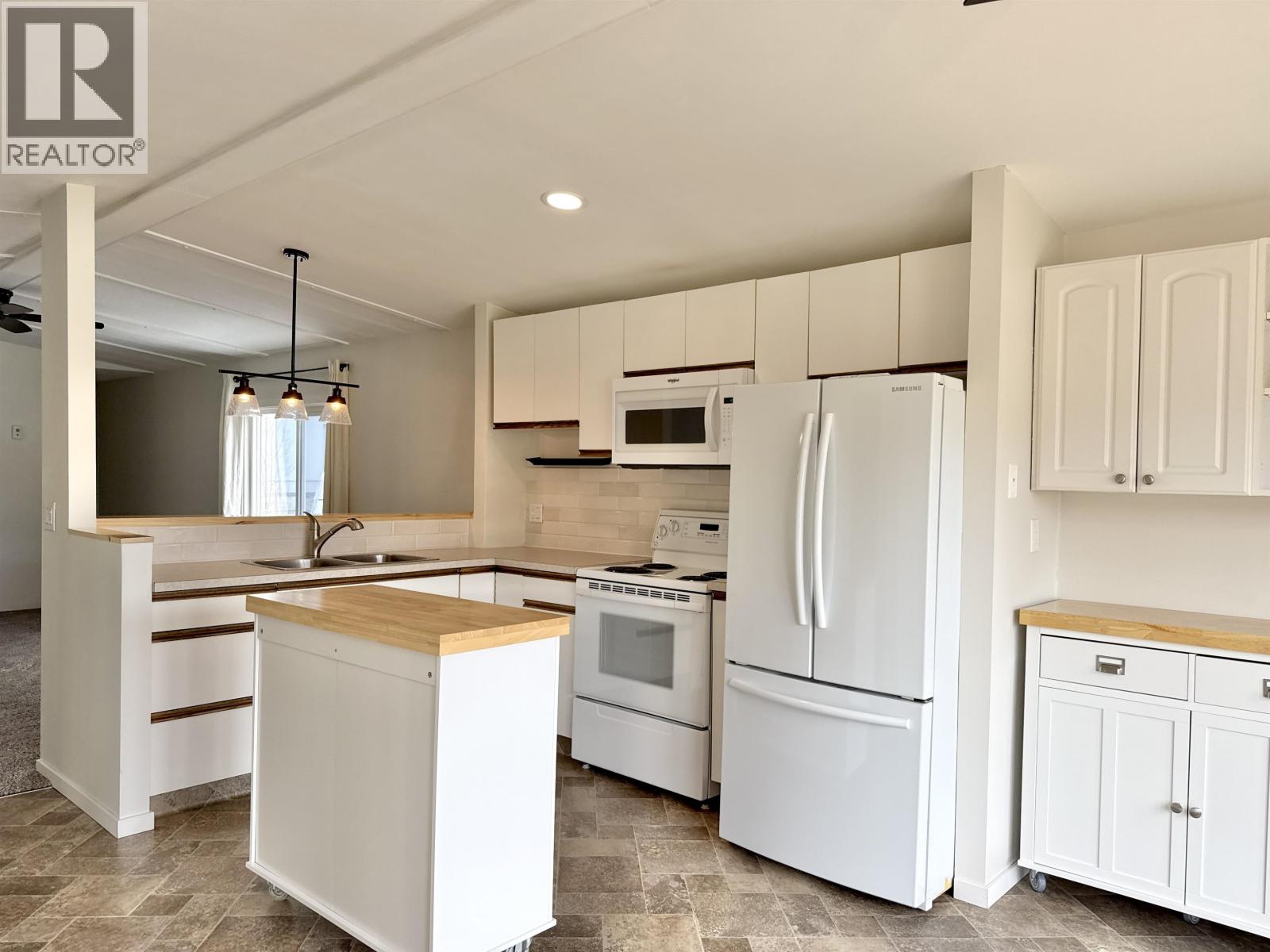 #69 3001 N MACKENZIE AVENUE - 15