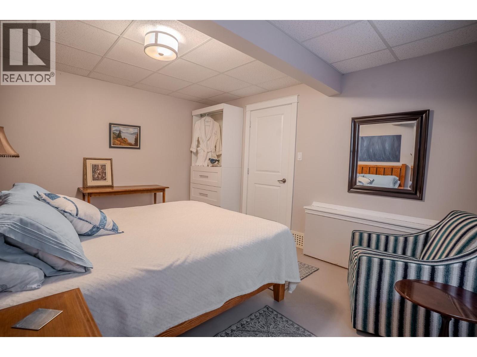 2399 HILLEN Crescent, Magna Bay