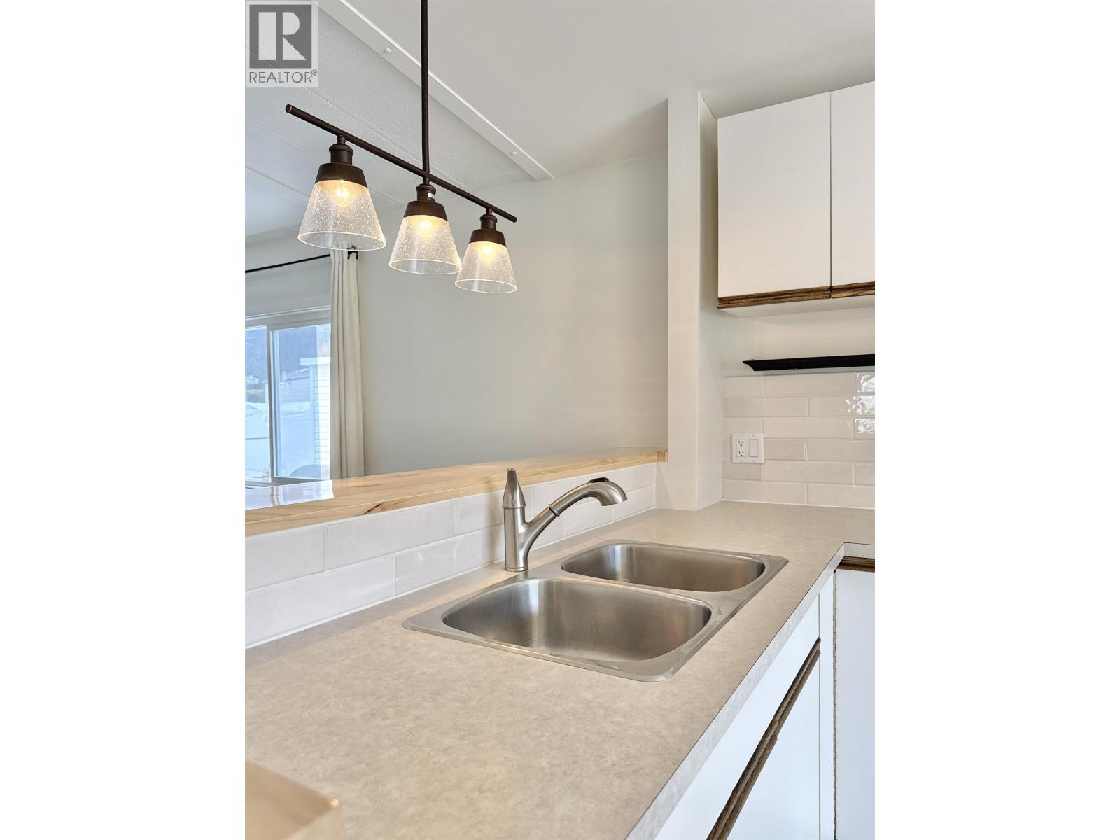 #69 3001 N MACKENZIE AVENUE - 17