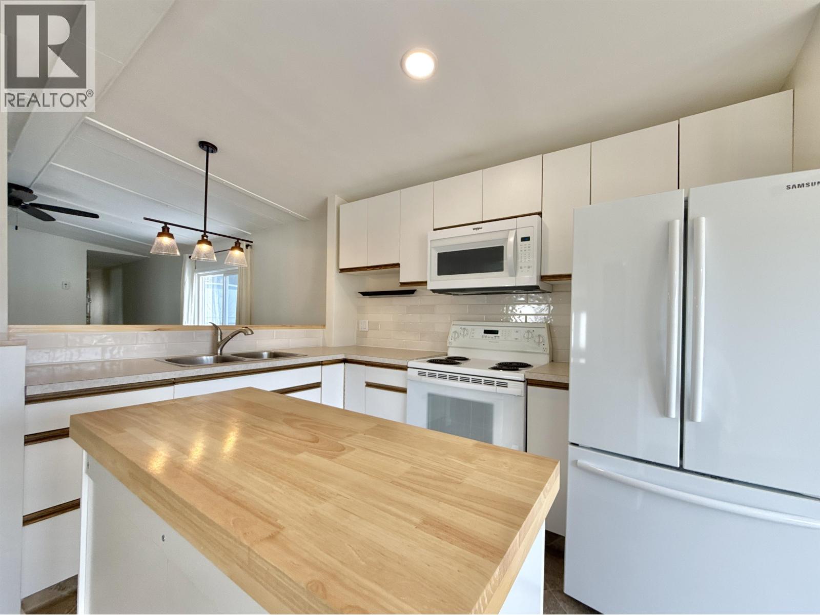 #69 3001 N MACKENZIE AVENUE - 16