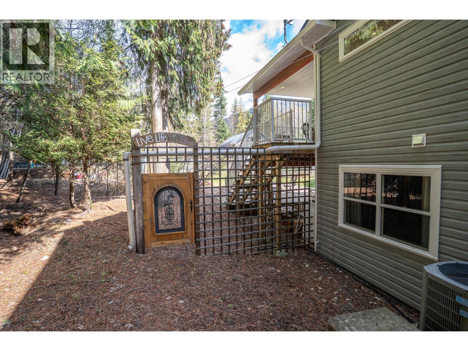 2399 HILLEN Crescent, Magna Bay