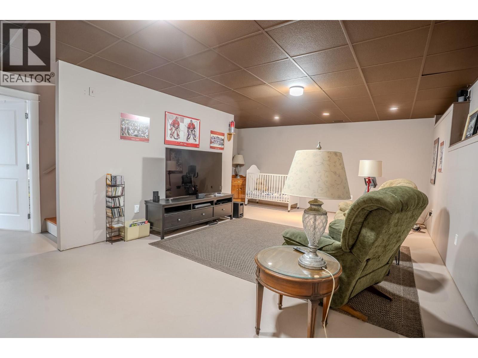 2399 HILLEN Crescent, Magna Bay