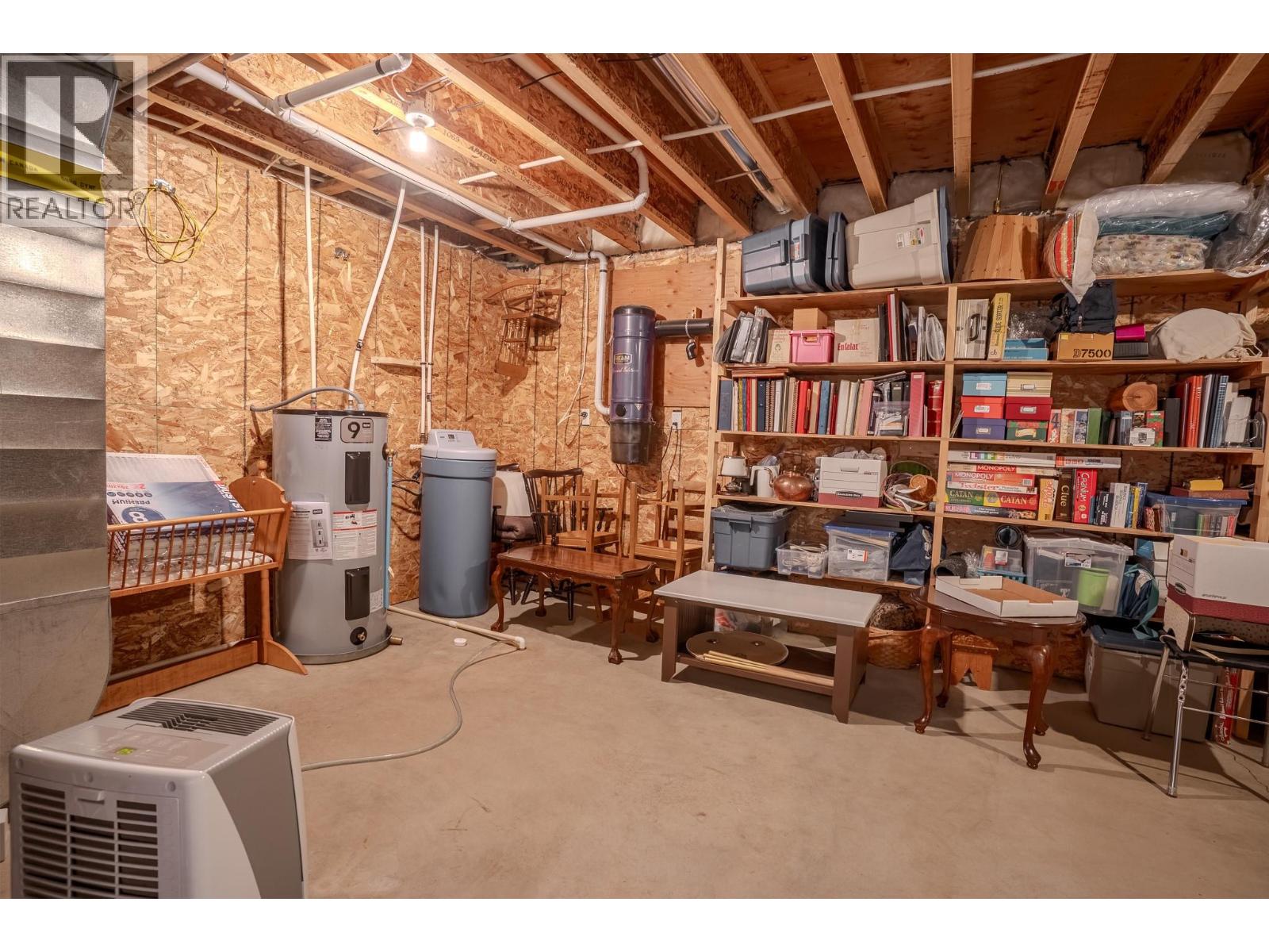 2399 HILLEN Crescent, Magna Bay