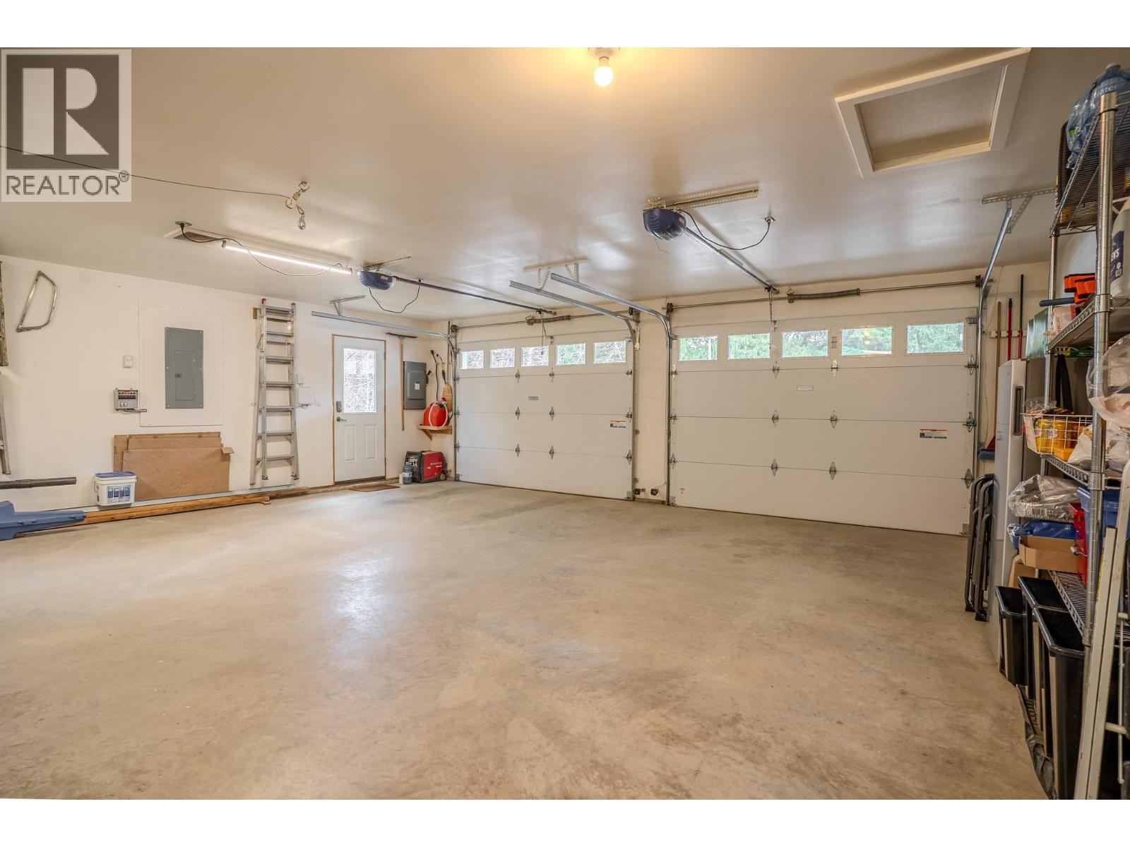 2399 HILLEN Crescent, Magna Bay