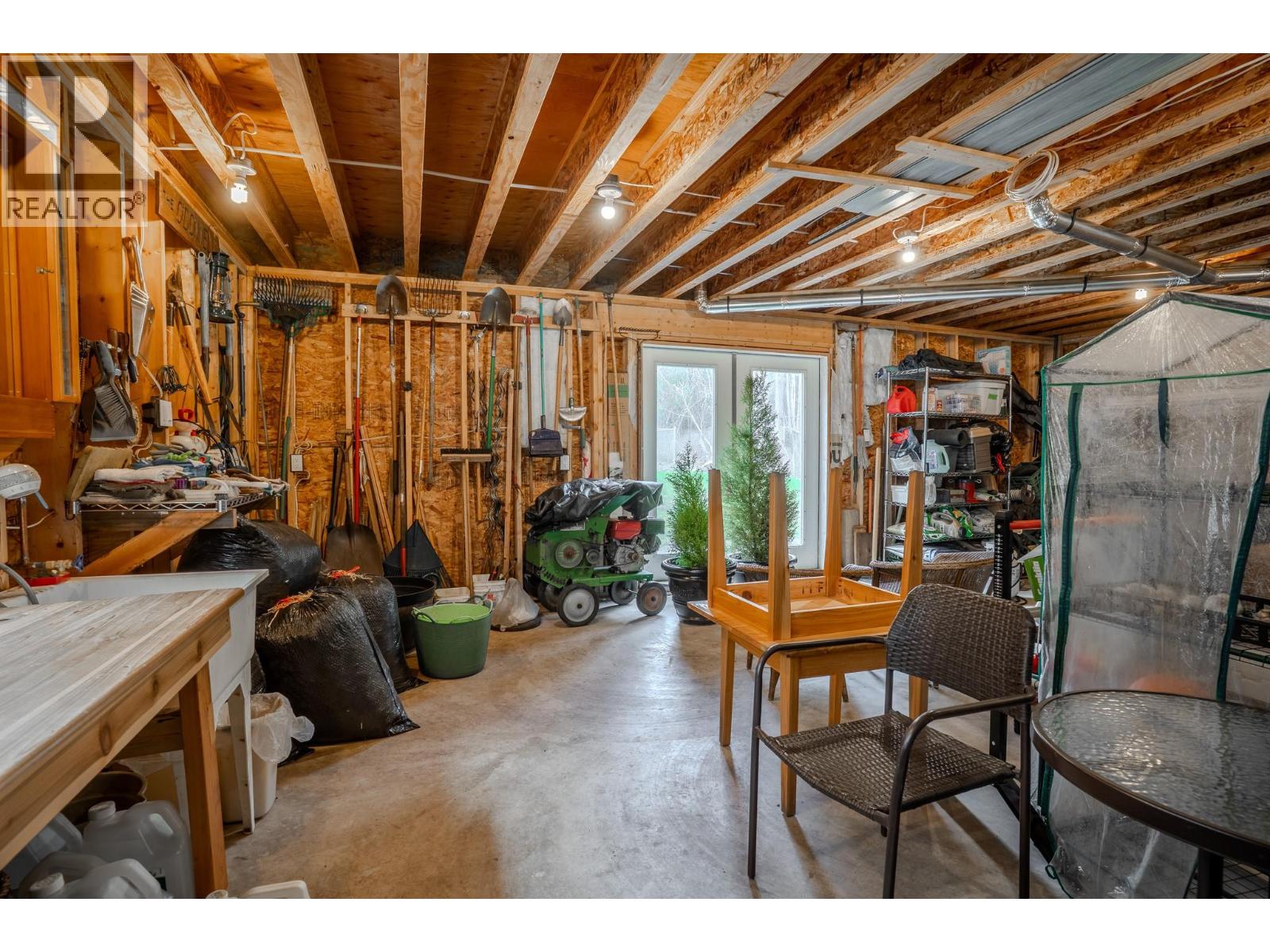 2399 HILLEN Crescent, Magna Bay