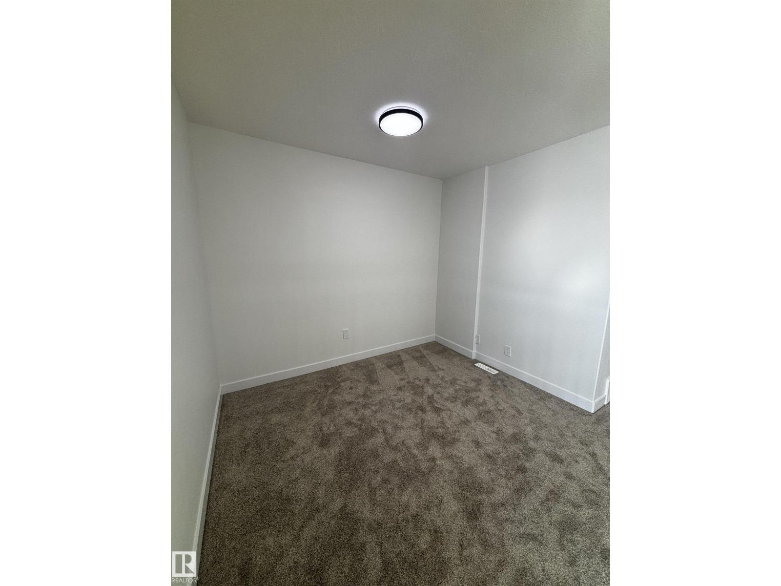 2012 210 ST NW, Edmonton