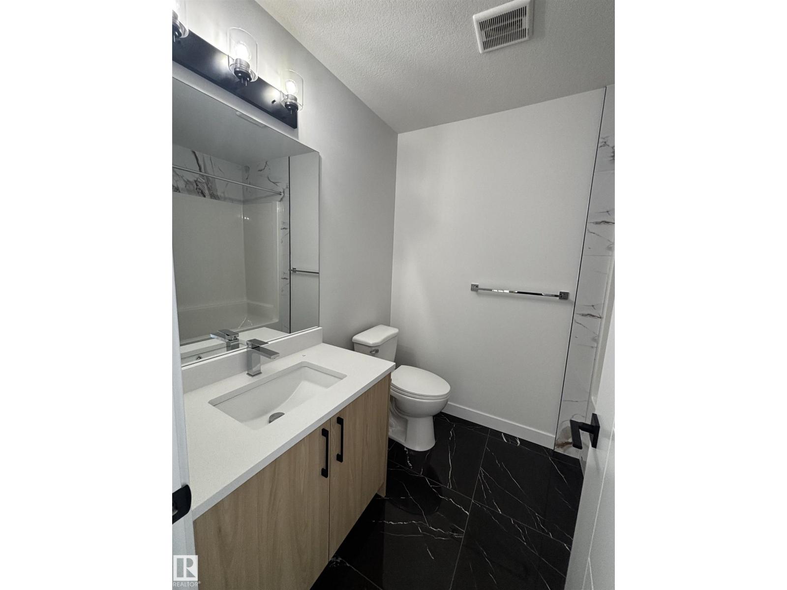 2012 210 ST NW, Edmonton