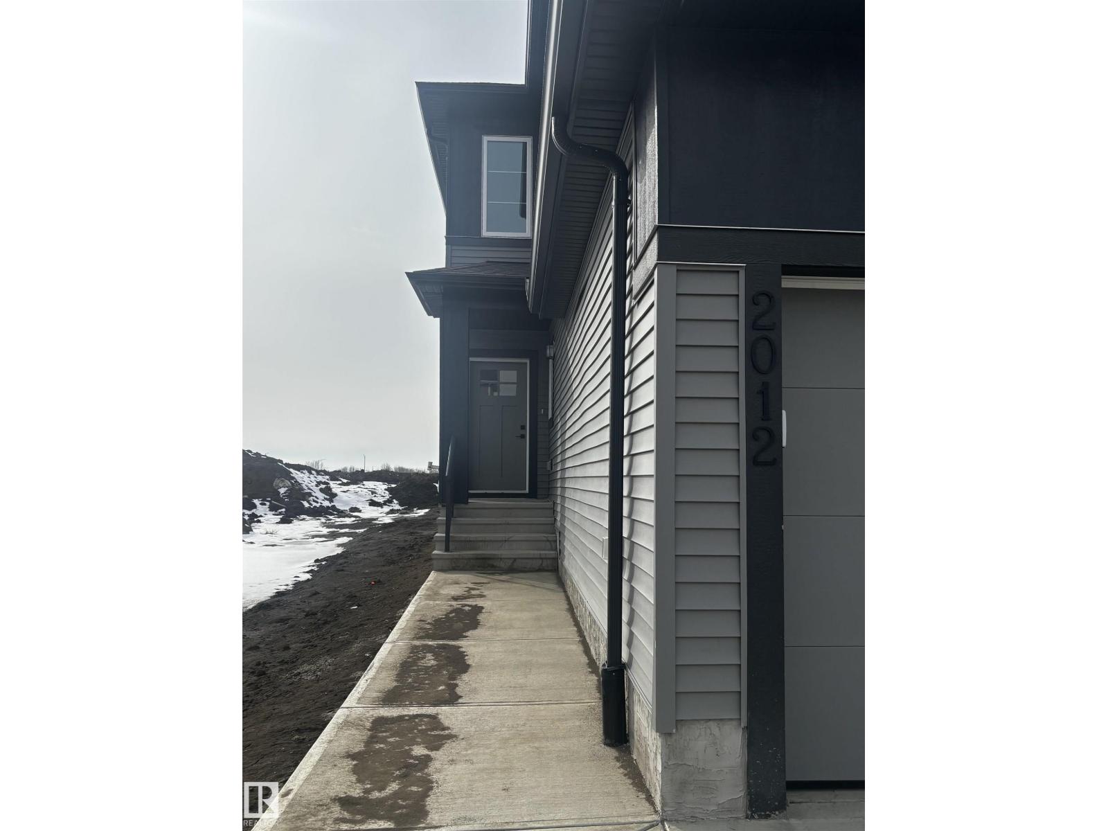 2012 210 ST NW, Edmonton