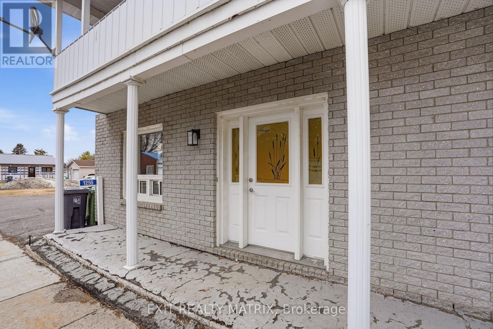 1255 LABROSSE STREET - 4