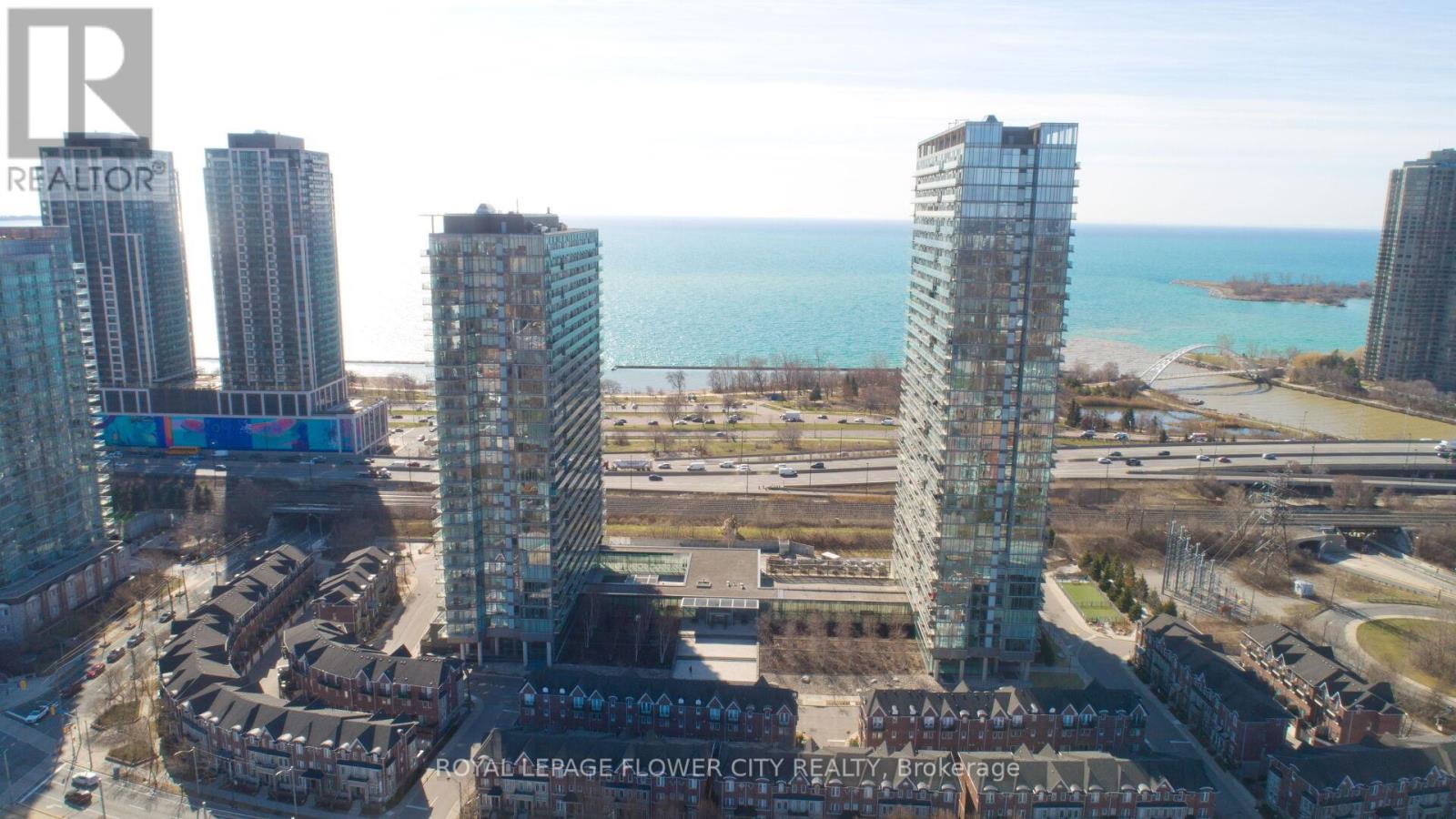 #415 105 THE QUEENSWAY AVENUE - 4