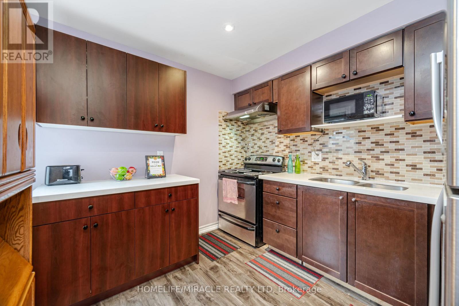 62 ELMVALE AVENUE - 9