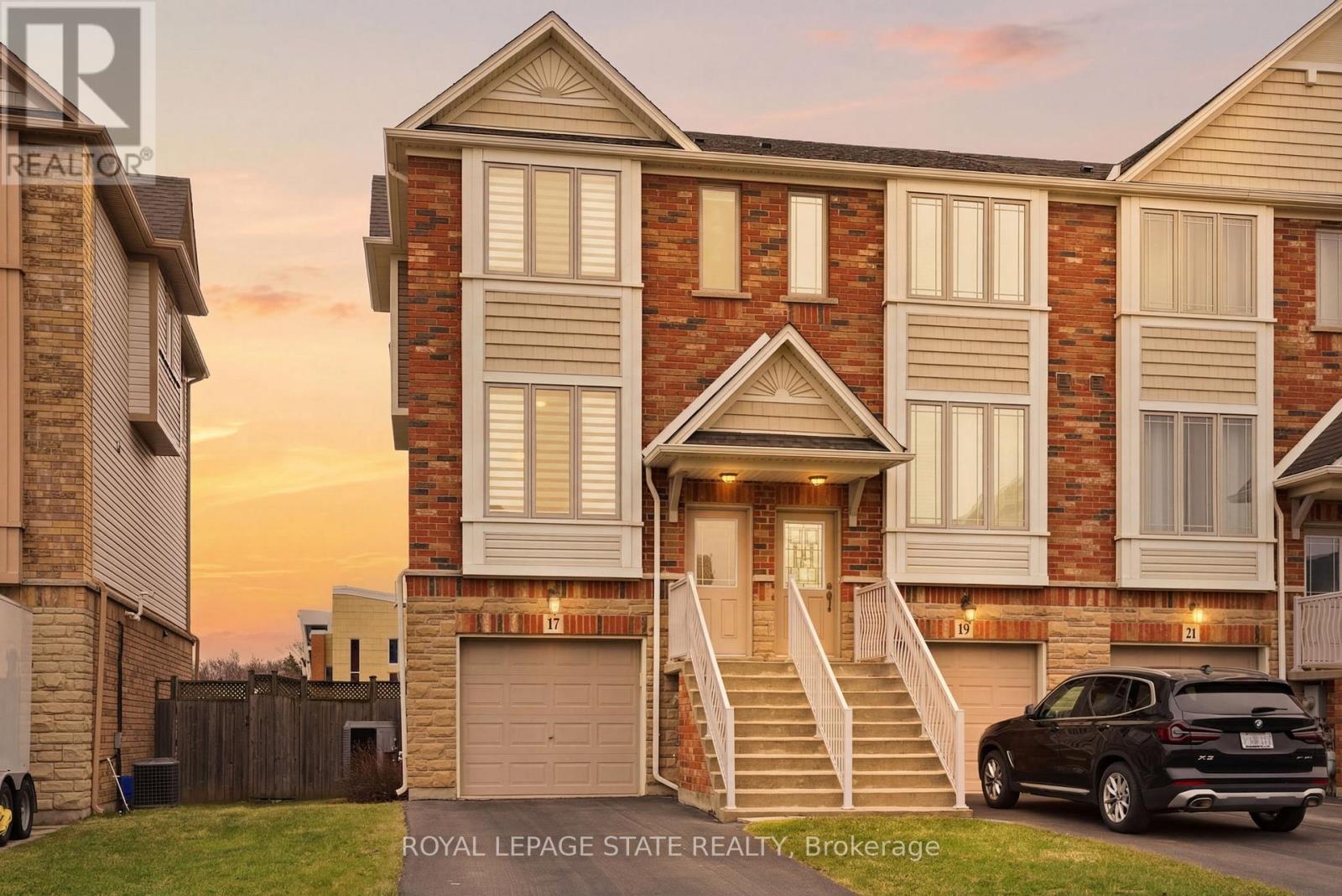 17 HEMLOCK WAY - Image 2