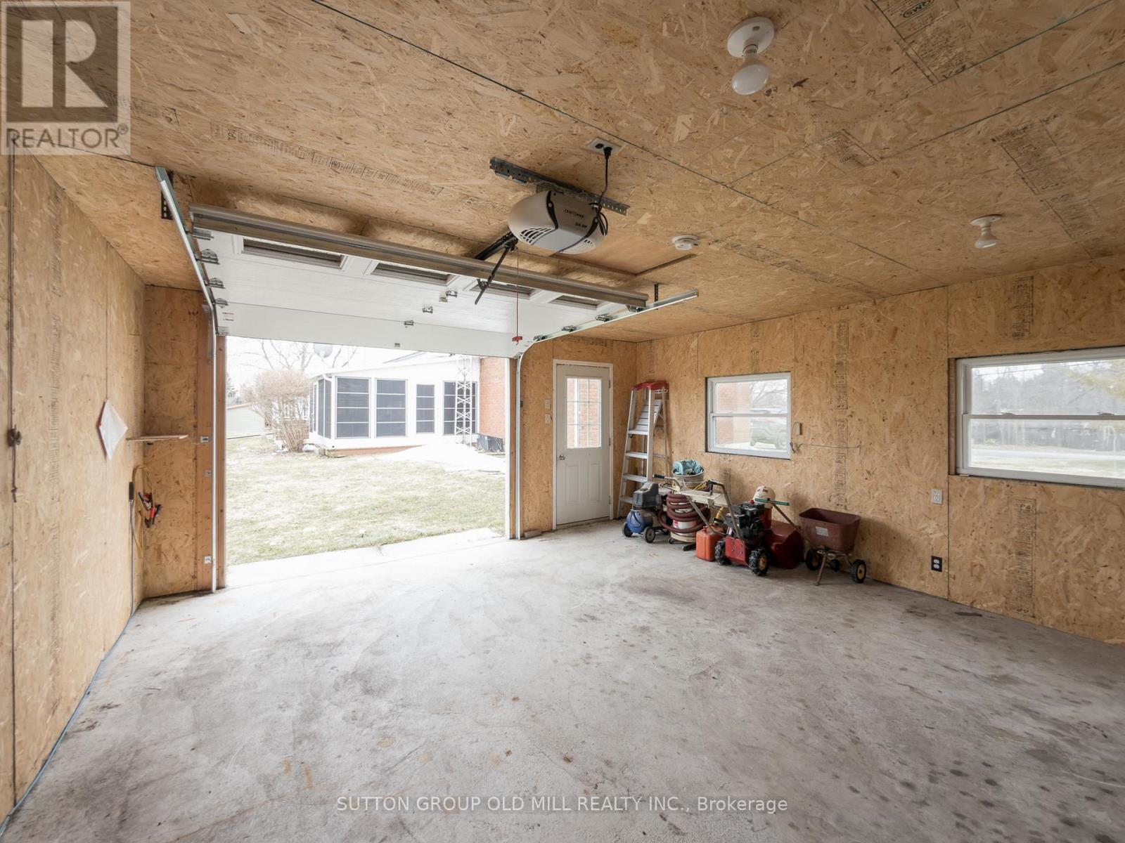 706 RIVER ROAD - 33