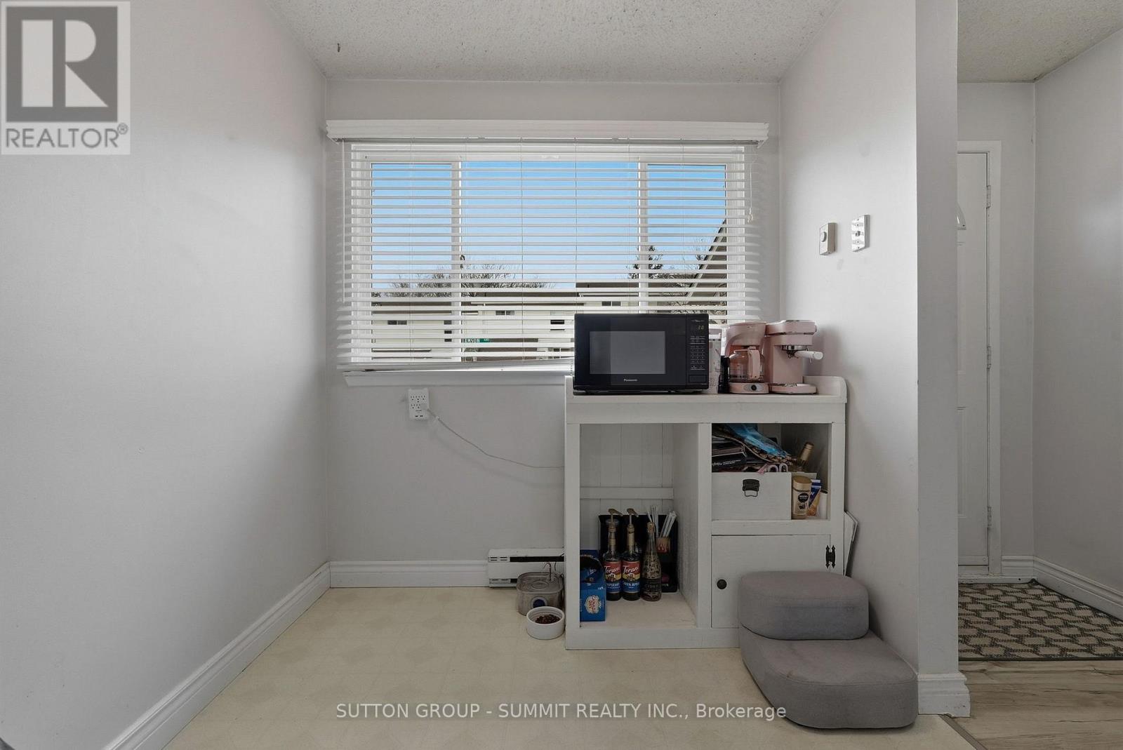 16 LAMSON CRESCENT - 12