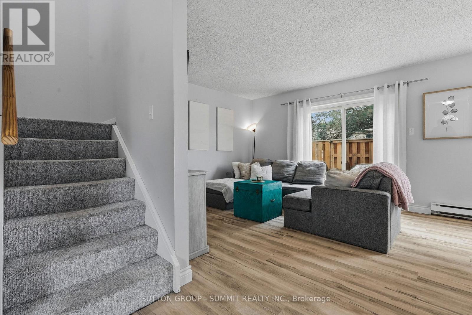 16 LAMSON CRESCENT - 15