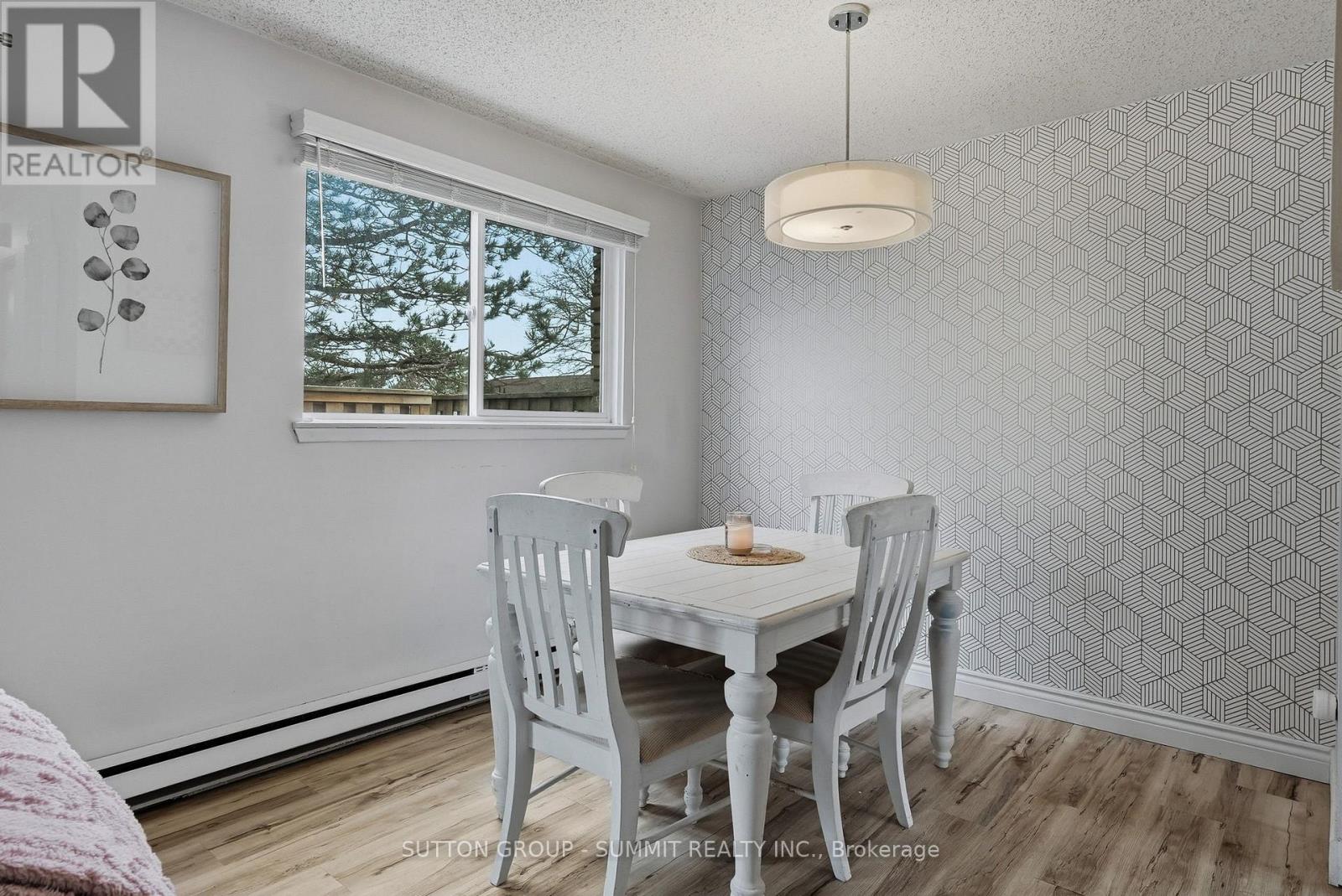 16 LAMSON CRESCENT - 8