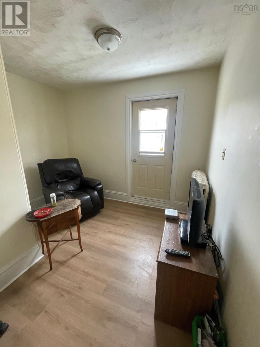 34 AMELIA STREET - 11