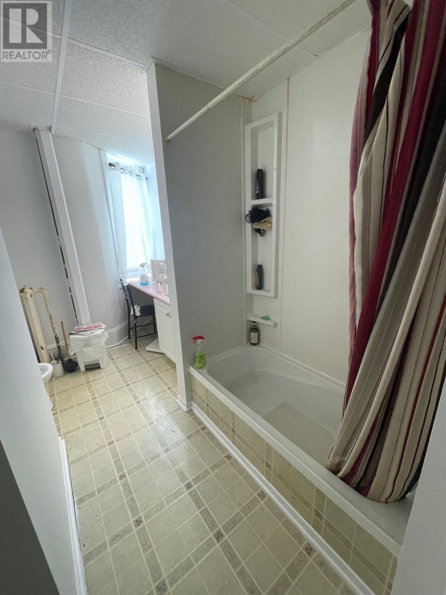 34 AMELIA STREET - 9