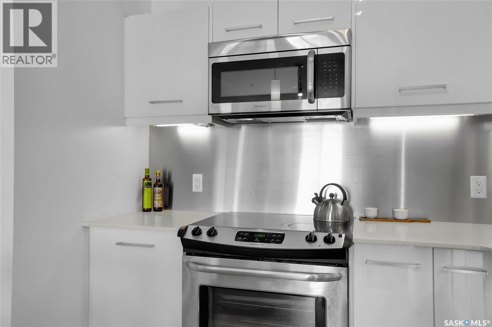 #206 404 C AVENUE S - 14