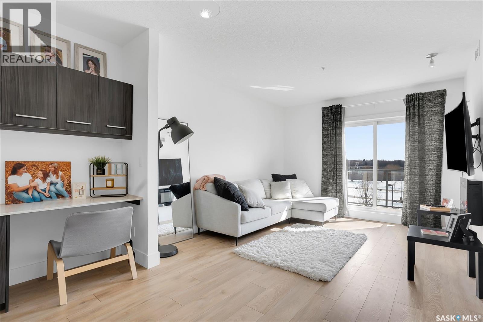 #206 404 C AVENUE S - 4