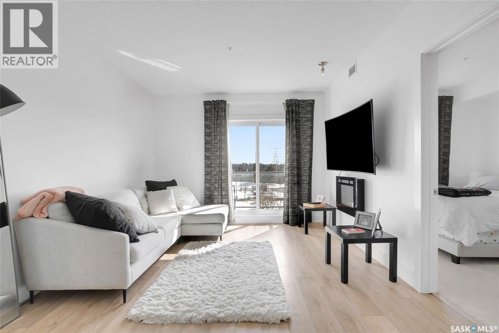 #206 404 C AVENUE S - 5