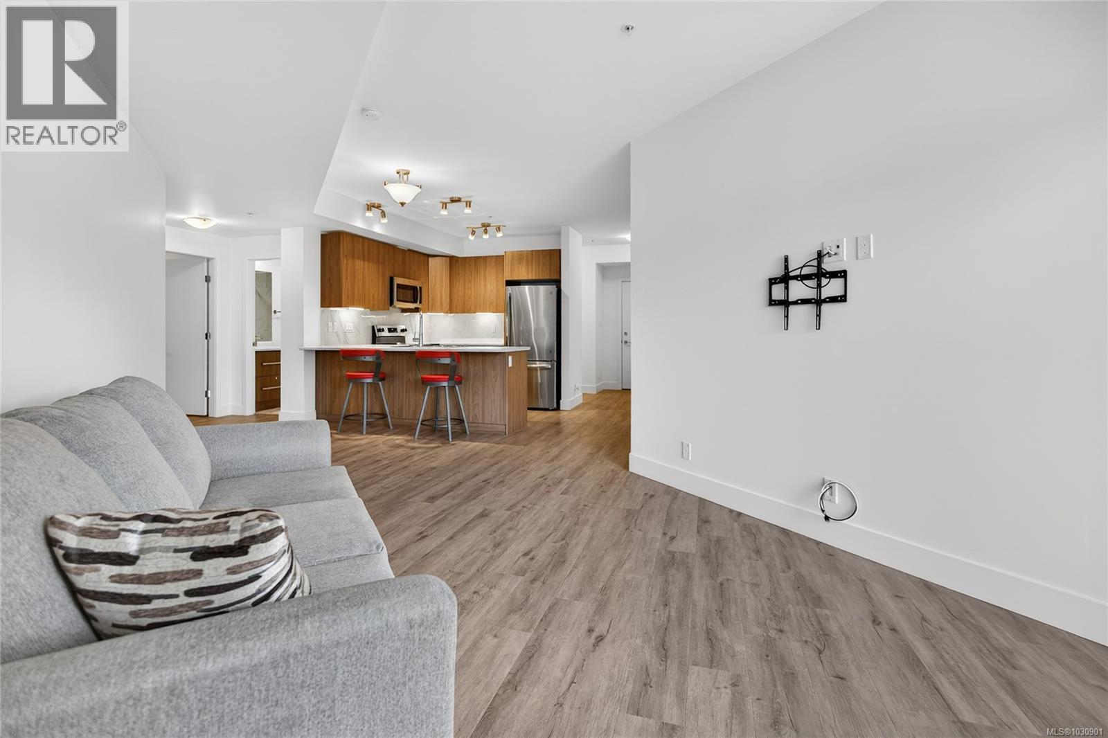 216 3070 Kilpatrick Ave, Courtenay