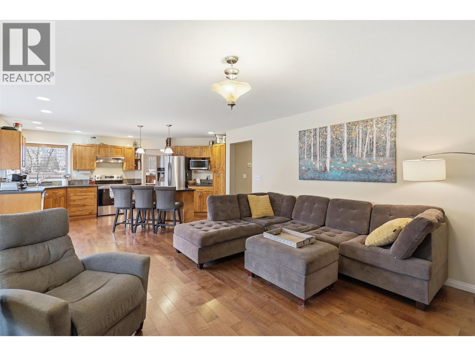 1121 Burgess Way, Kamloops