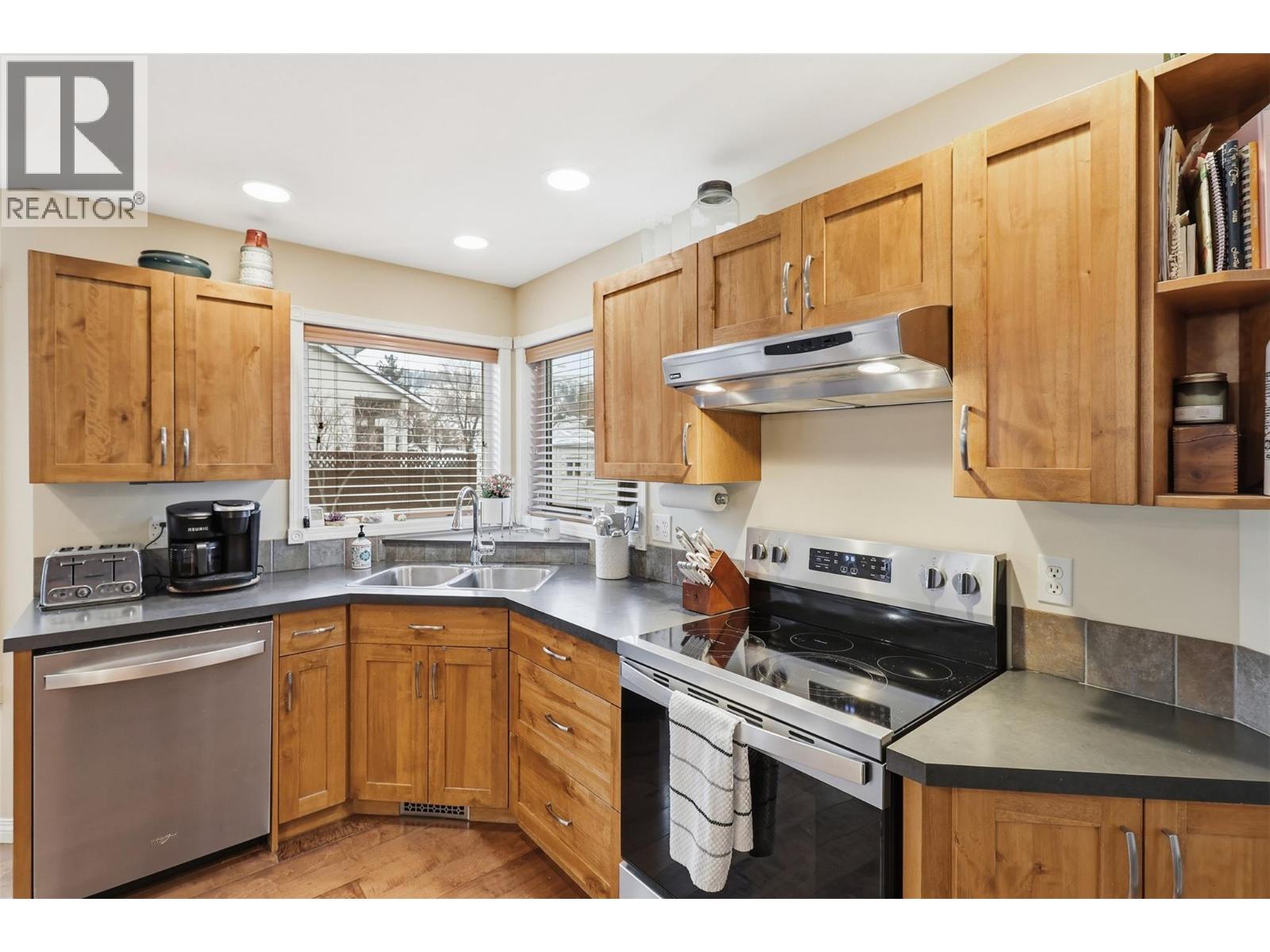 1121 Burgess Way, Kamloops