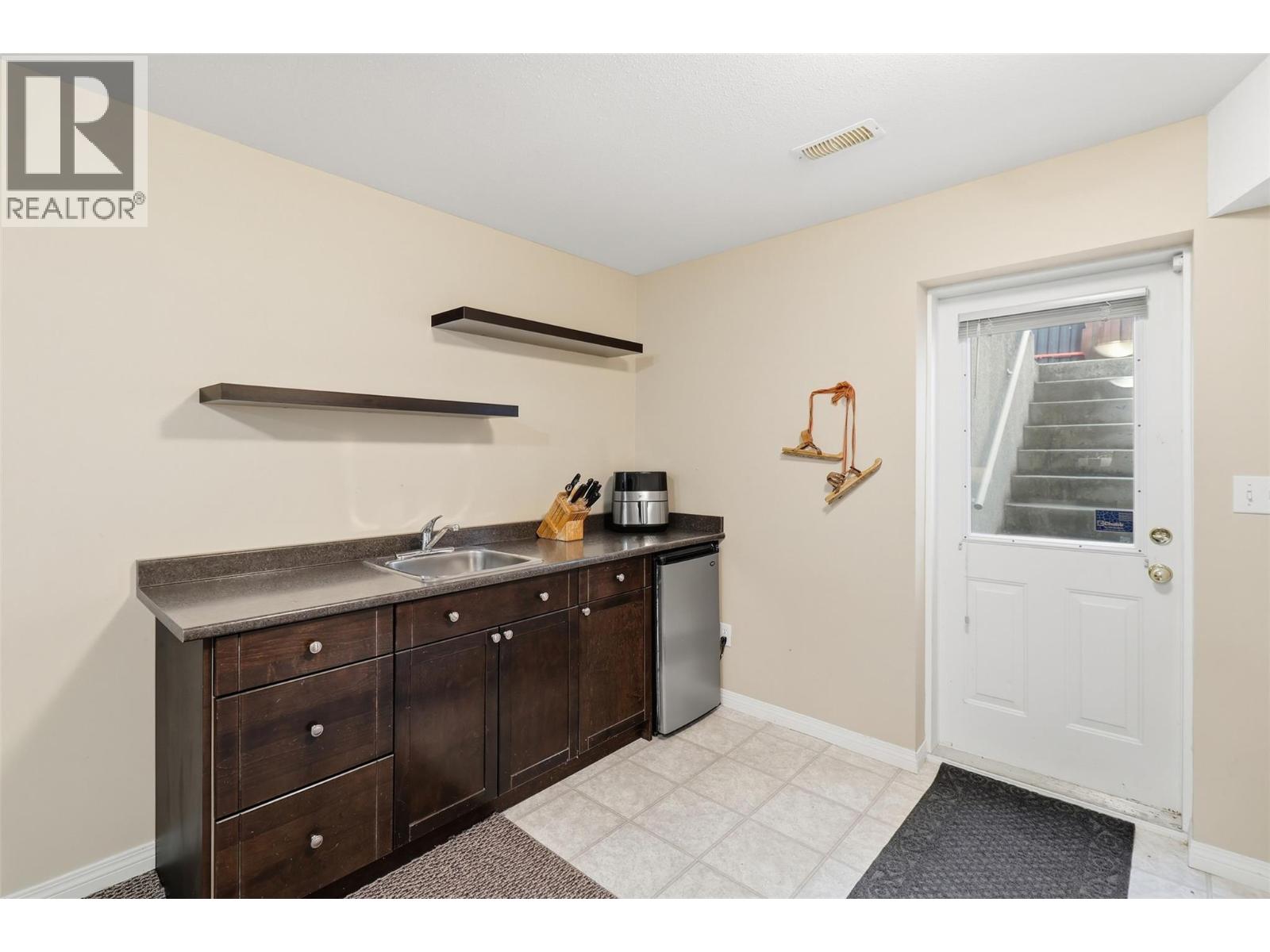 1121 Burgess Way, Kamloops