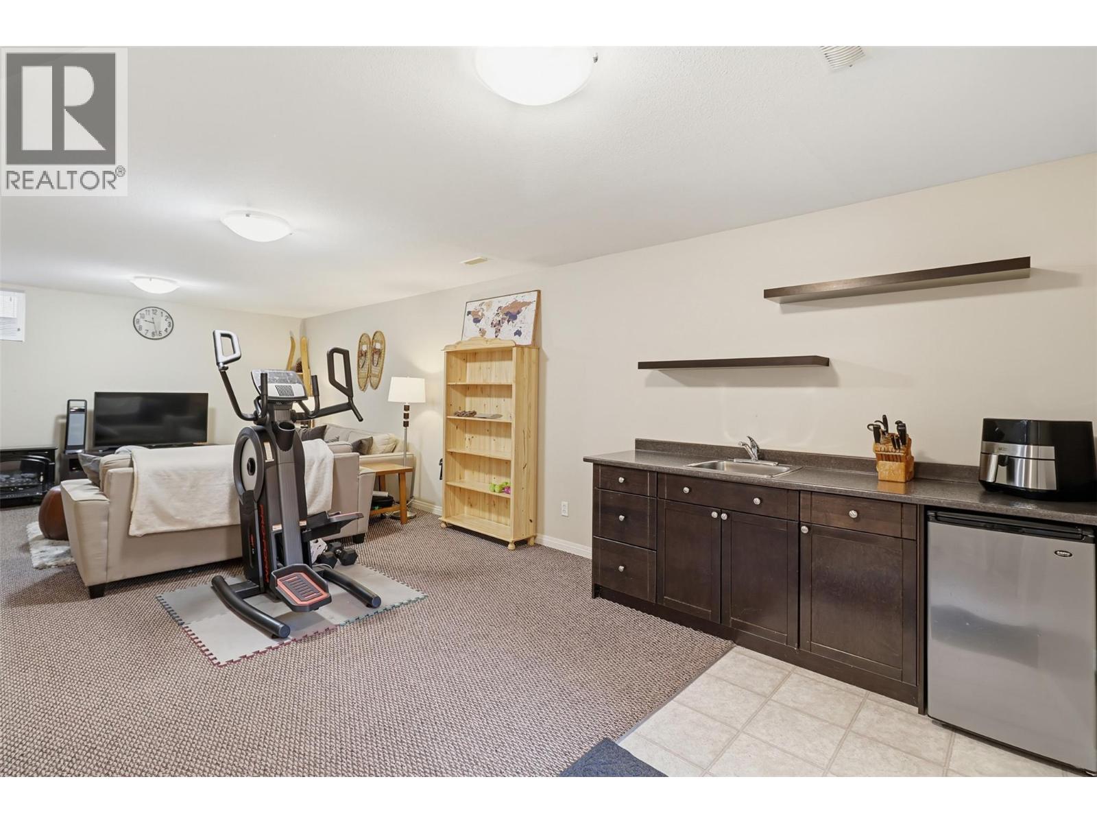 1121 Burgess Way, Kamloops