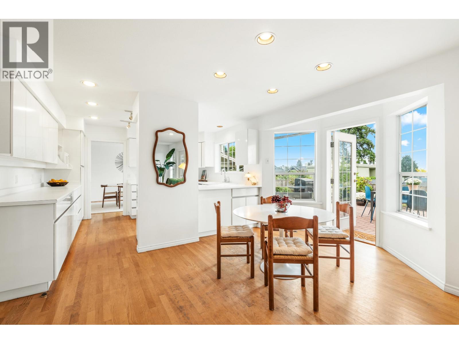 2372 KINGS AVENUE, West Vancouver