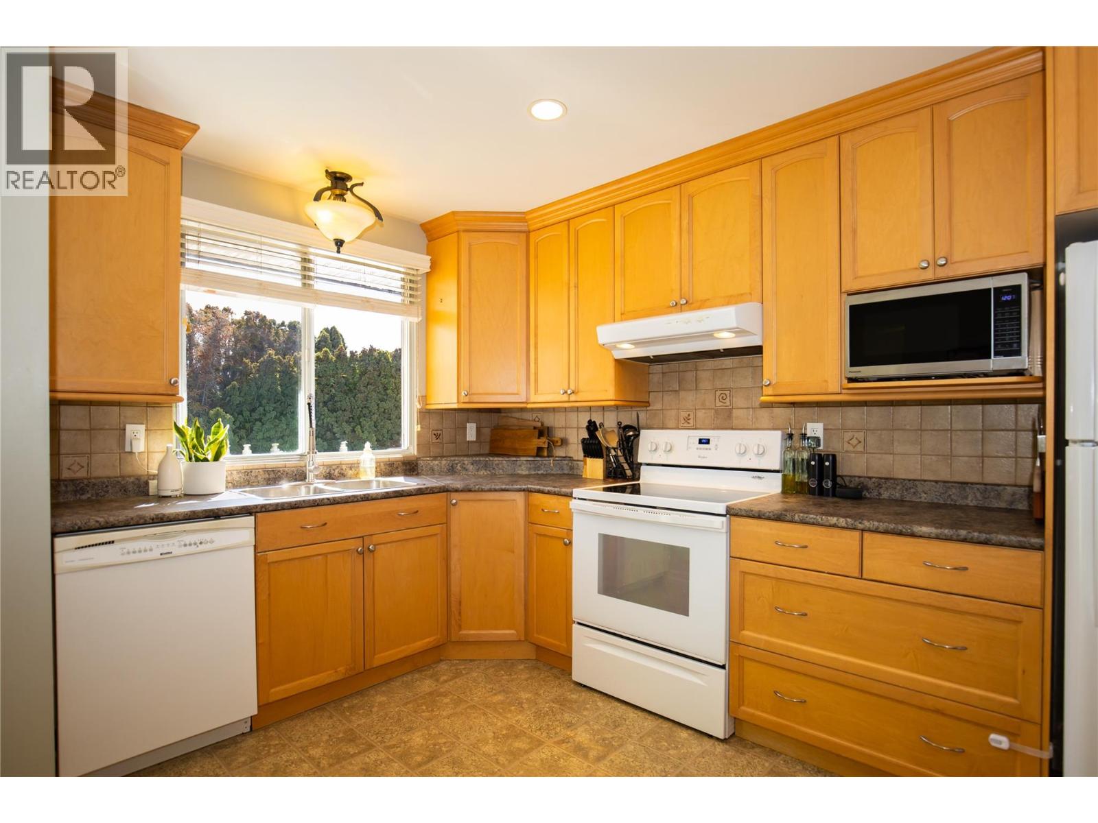  2549 Crestline Place, Kamloops