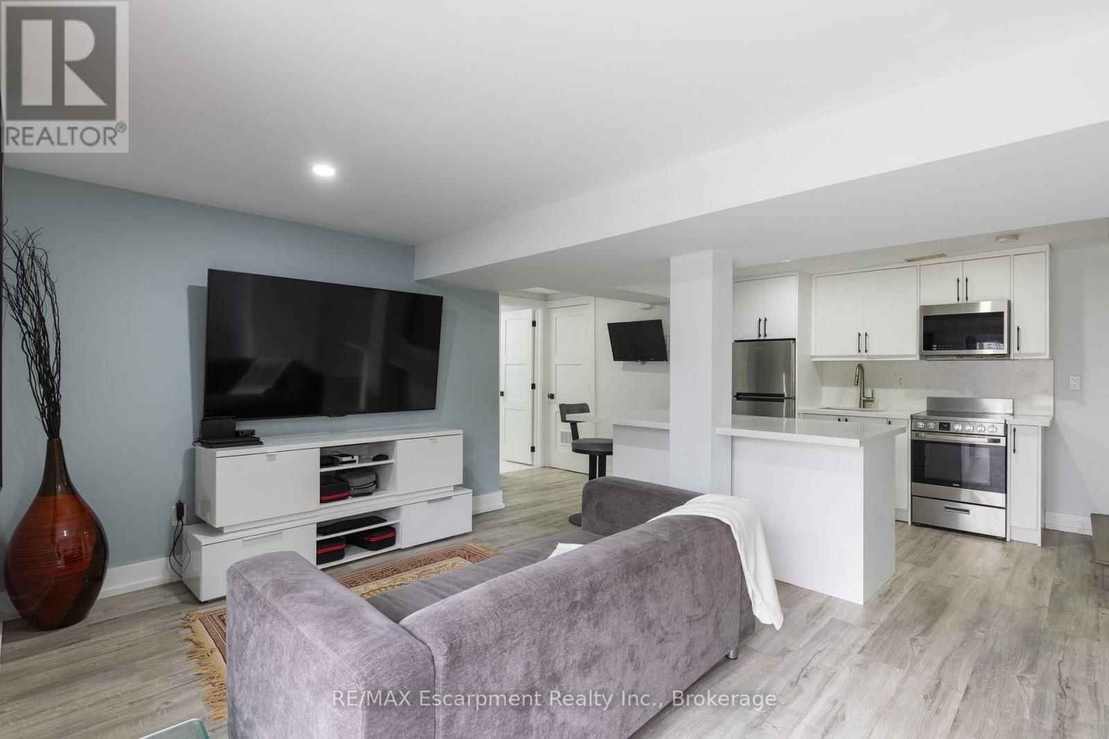 676 BAYSHORE BOULEVARD - 25