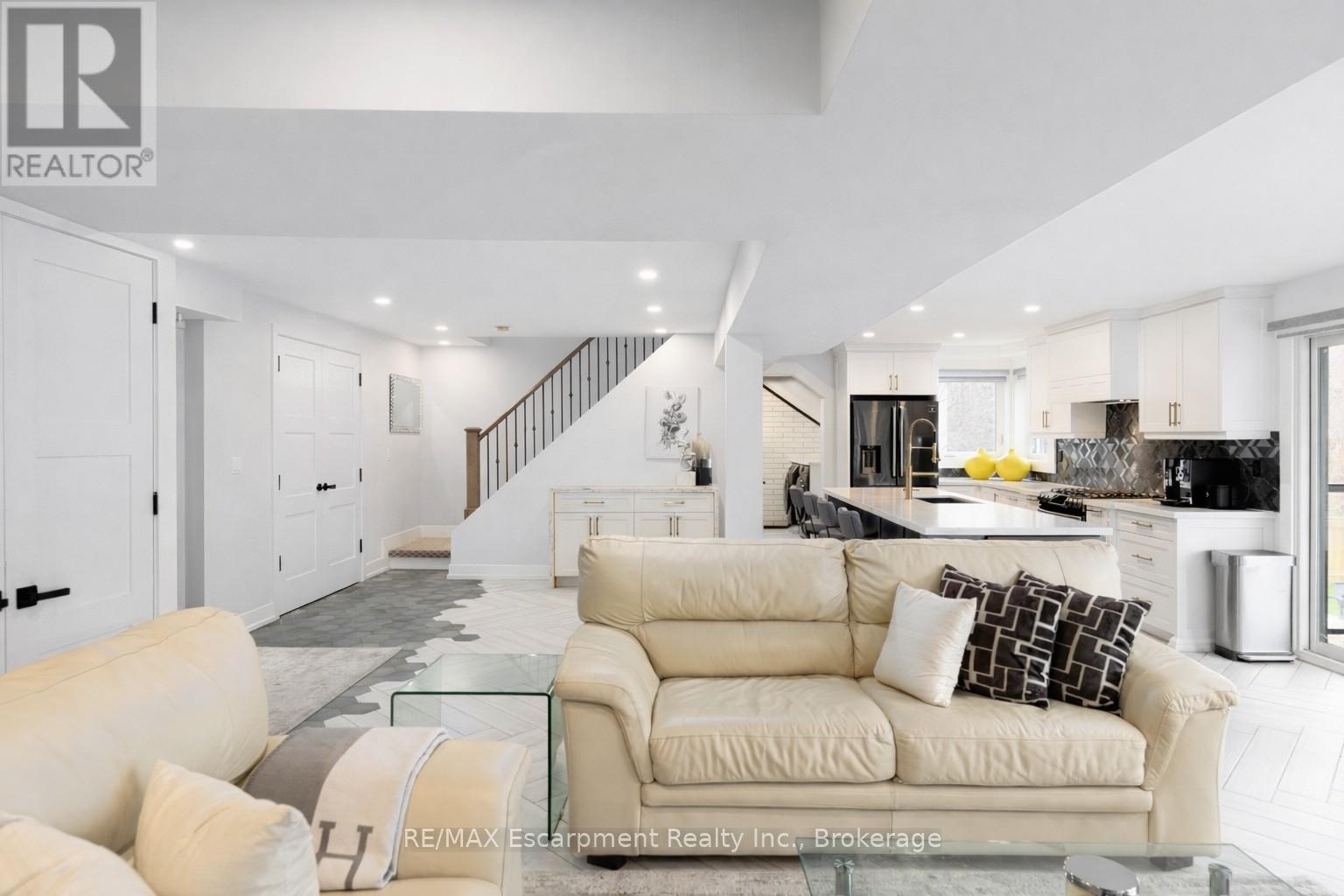 676 BAYSHORE BOULEVARD - 5