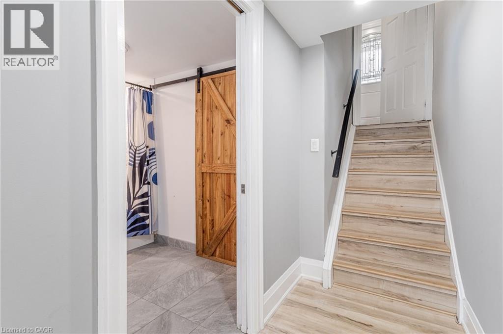 #43 2065 AMHERST HEIGHTS COURT - 17