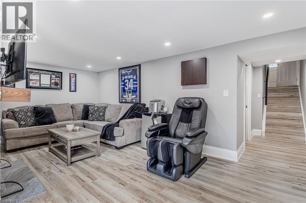 #43 2065 AMHERST HEIGHTS COURT - 21